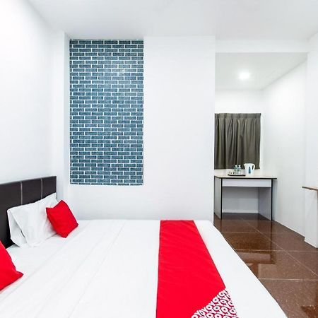 Oyo 44011 Weng Bee Guest House Kota Kinabalu Exterior foto