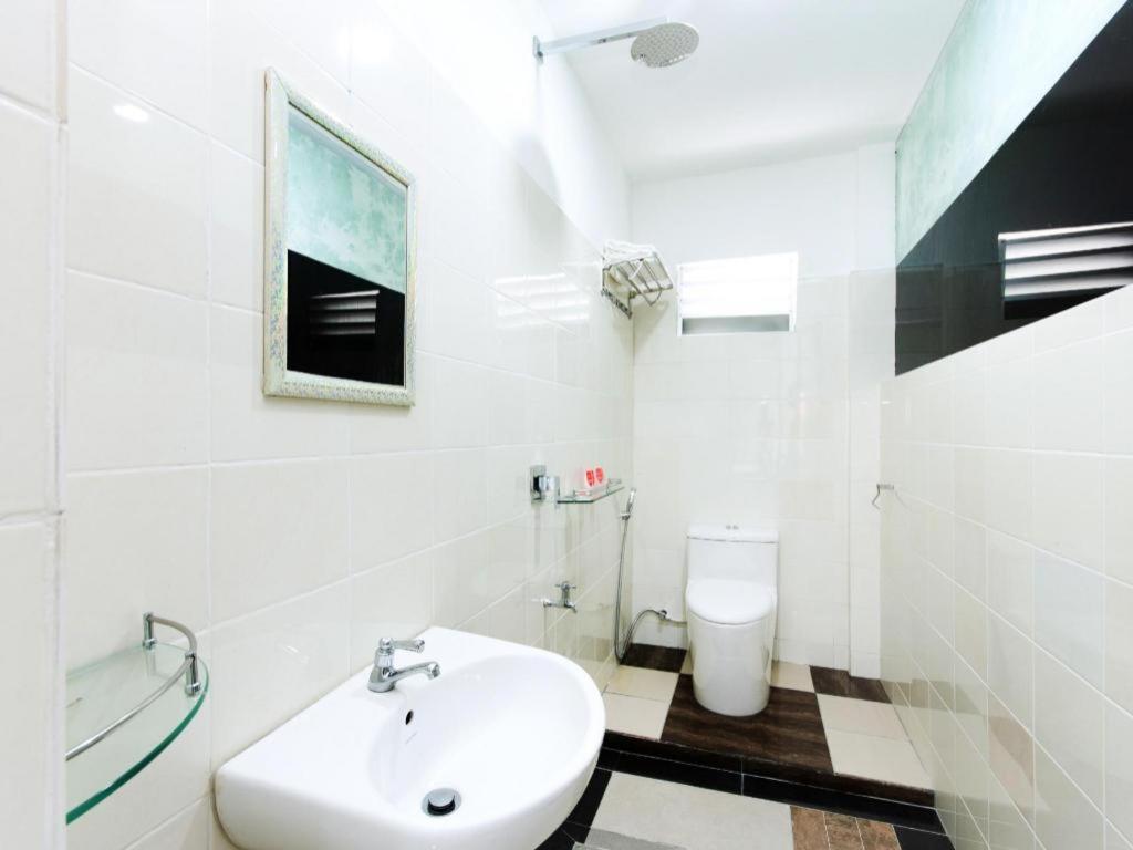 Oyo 44011 Weng Bee Guest House Kota Kinabalu Exterior foto