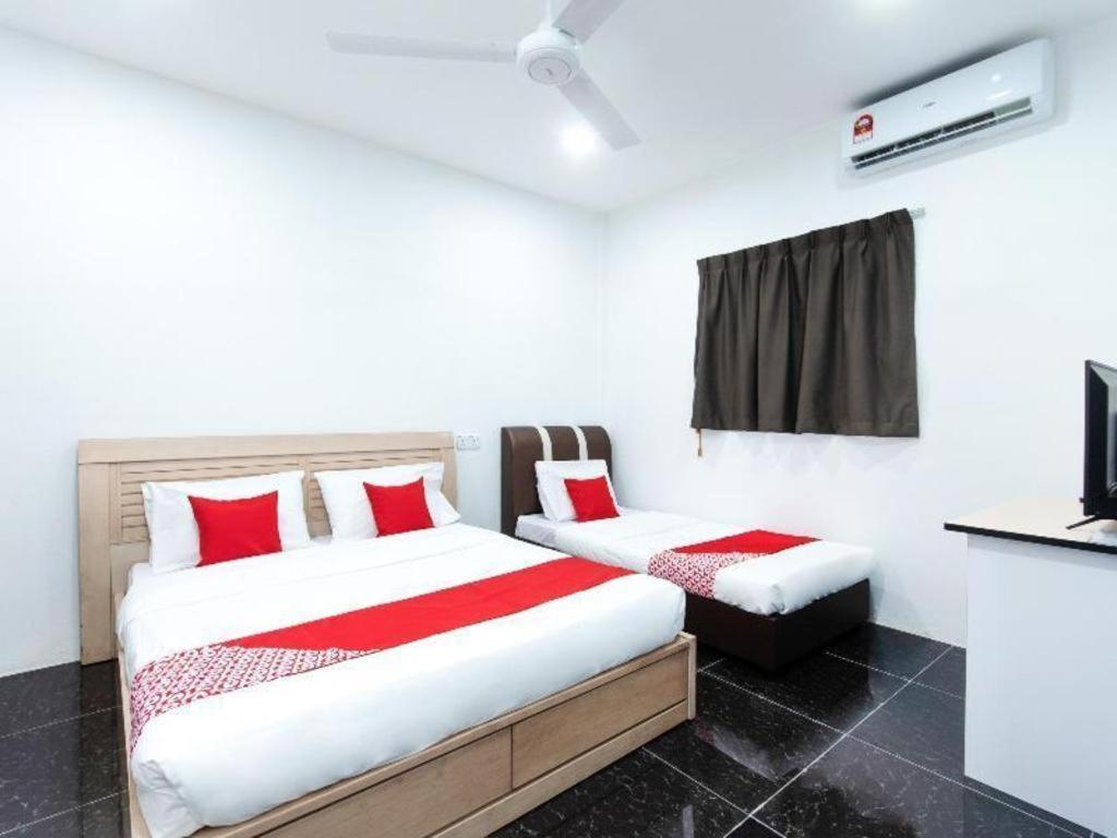 Oyo 44011 Weng Bee Guest House Kota Kinabalu Exterior foto