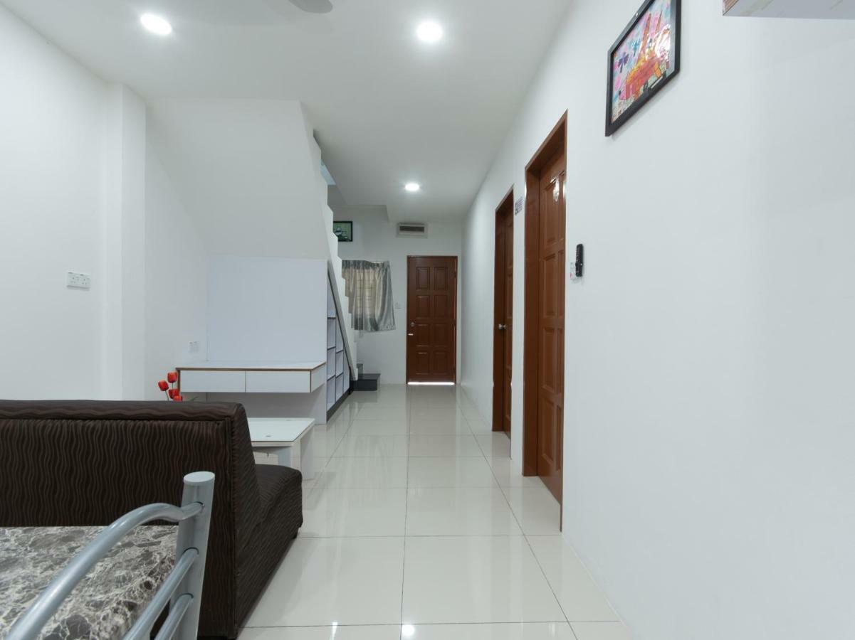 Oyo 44011 Weng Bee Guest House Kota Kinabalu Exterior foto