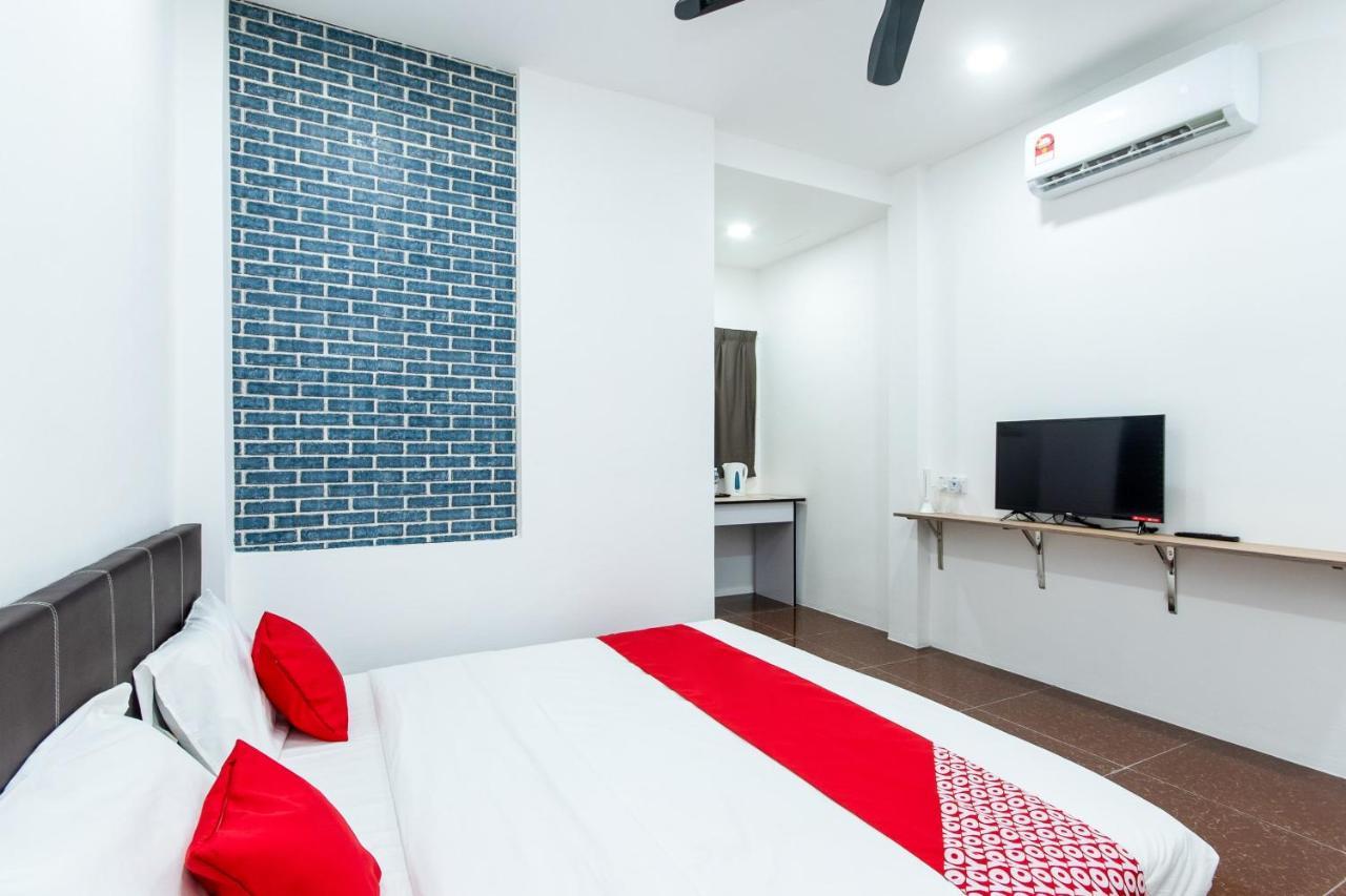 Oyo 44011 Weng Bee Guest House Kota Kinabalu Exterior foto