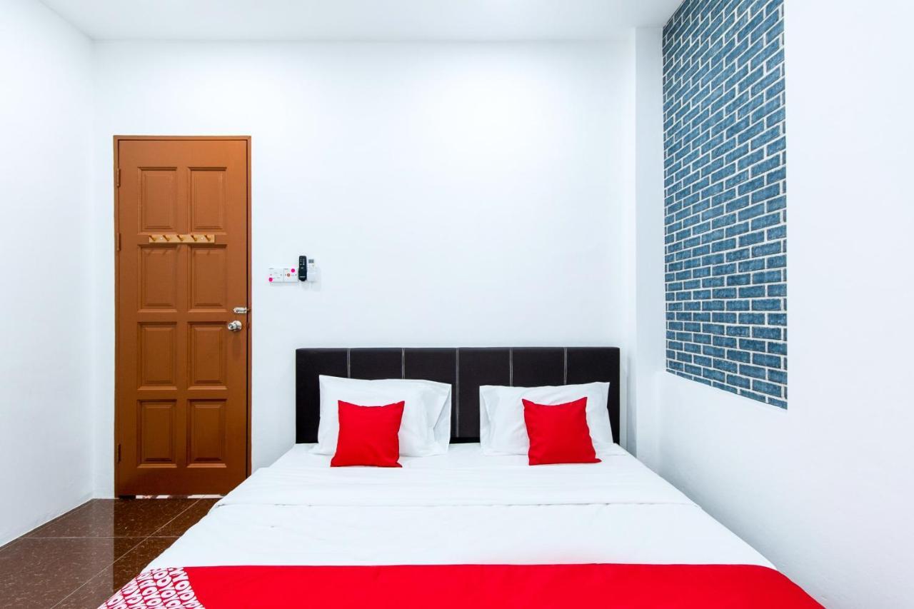 Oyo 44011 Weng Bee Guest House Kota Kinabalu Exterior foto